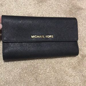 Micheal Kors black wallet